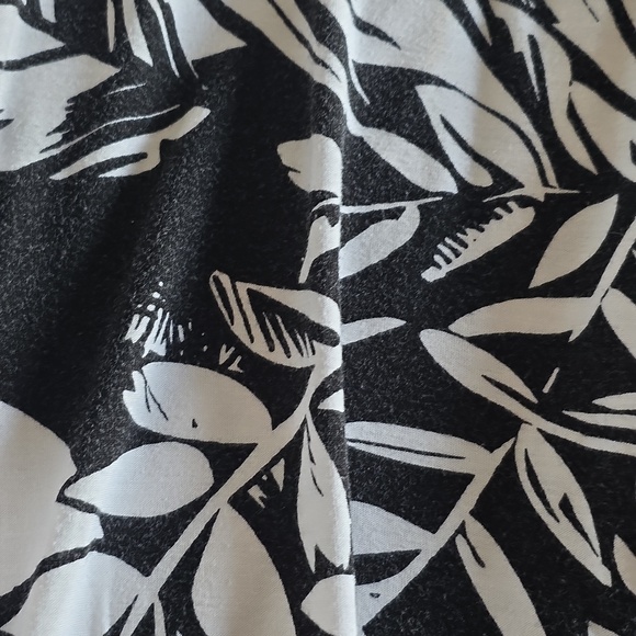 Denver Hayes Size L Sleeveless Floral Dress - Picture 5 of 5